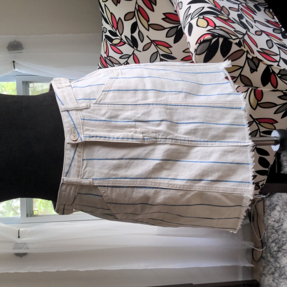 American Eagle White Denim Hi Rise Mini Skirt Blue Pinstripes size 4